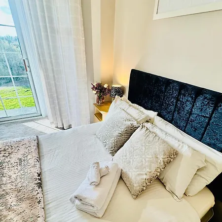 Whitaker Bed & Breakfast 3*