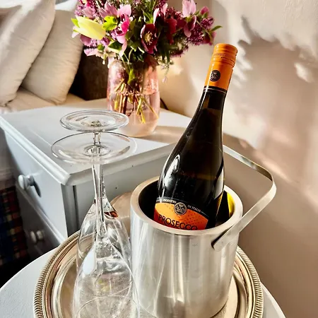 Whitaker Bed & Breakfast 3*